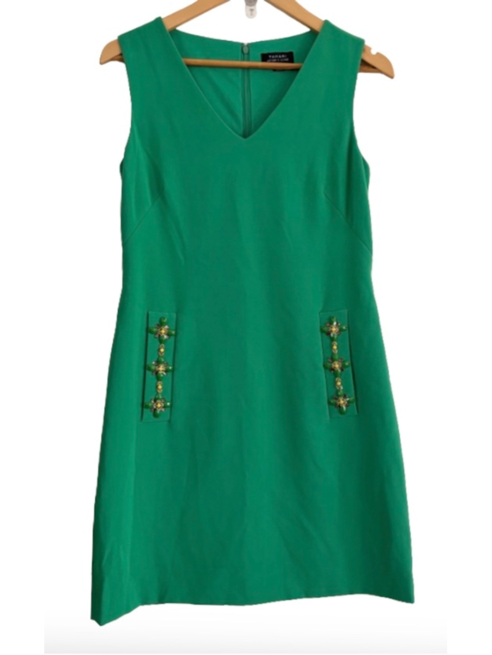 Tahari SZ 4